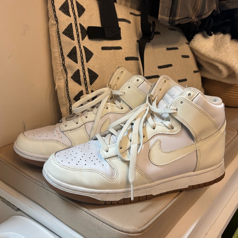 Nike Dunk High Sail Gum White Shoes